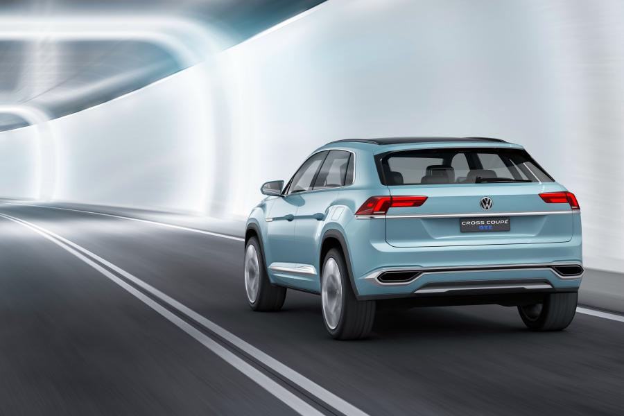  Volkswagen Cross Coupe GTE Concept 2015 года  (фото 14 из 14)
